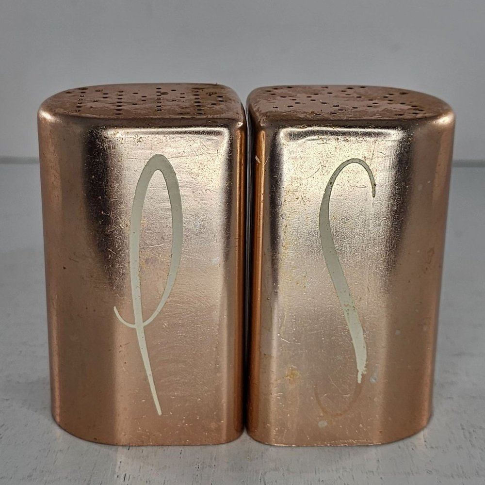Vintage Pink Aluminum Salt Pepper Shaker Set Atomic Modern Kitchen MCM AS IS